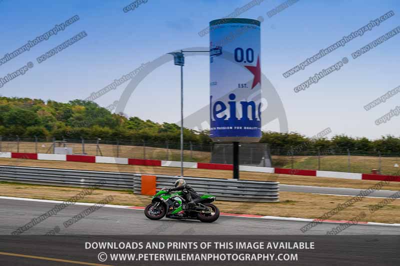 donington no limits trackday;donington park photographs;donington trackday photographs;no limits trackdays;peter wileman photography;trackday digital images;trackday photos